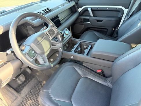 Used 2024 Land Rover Defender 110 X-Dynamic SE AWD/4WD image 7