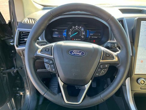 Used 2024 Ford Edge SEL w/ Convenience Package image 16