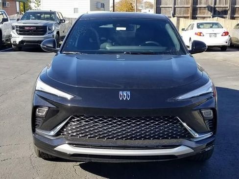 New 2026 Buick Envista Avenir image 2