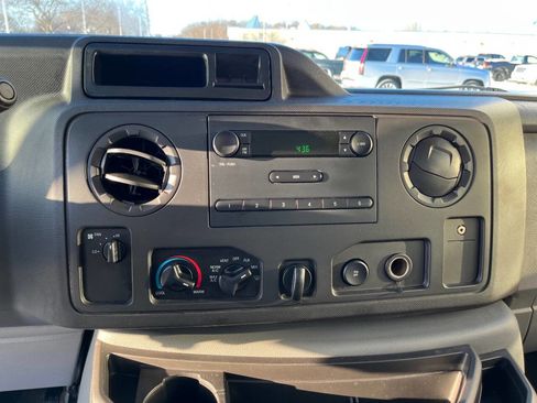 Used 2013 Ford E-350 and Econoline 350 XL image 15