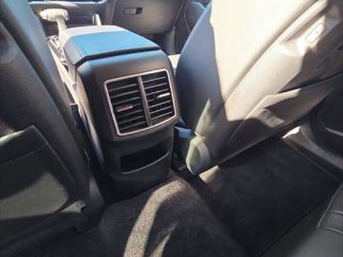 Used 2025 Kia Sportage EX image 13