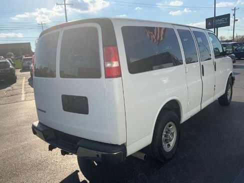 Used 2018 Chevrolet Express 3500 LT w/ LT Preferred Equipment Group RWD image 5