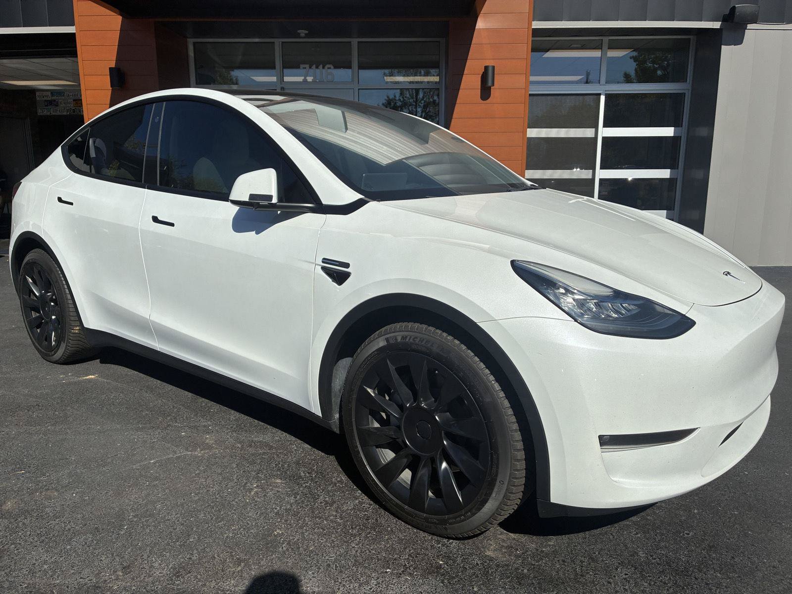 Used 2023 Tesla Model Y Long Range AWD/4WD image 7