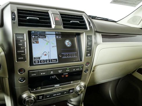 Used 2018 Lexus GX 460 Luxury image 12