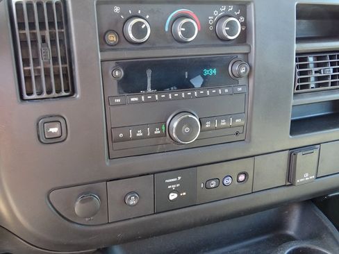 Used 2018 Chevrolet Express 3500 LT w/ LT Preferred Equipment Group image 22