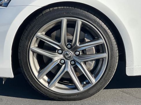 Used 2018 Lexus IS 300 image 28