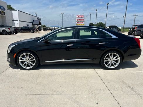 Used 2013 Cadillac XTS Premium FWD image 2