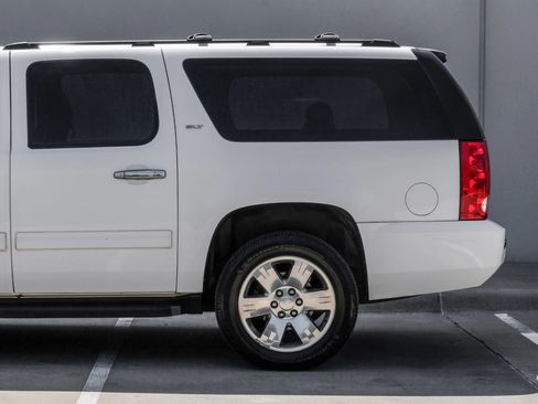 Used 2014 GMC Yukon XL SLT w/ Texas Edition RWD image 18