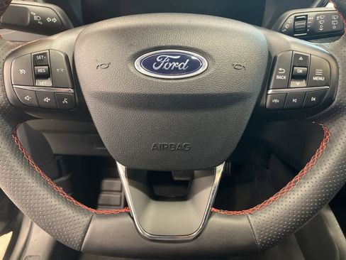 Used 2025 Ford Escape ST-Line FWD image 14