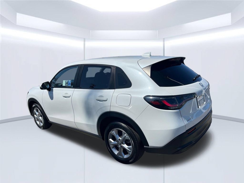 Certified 2024 Honda HR-V LX image 3