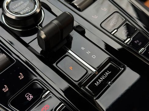 New 2026 Aston Martin DBX 707 image 36