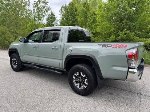 Used 2023 Toyota Tacoma TRD Off-Road AWD/4WD image 8