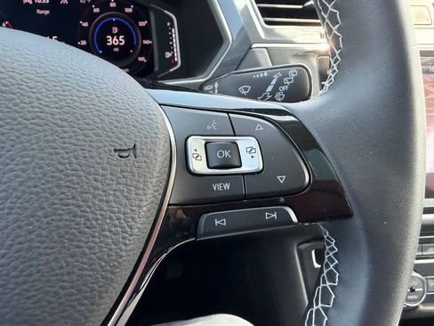 Used 2021 Volkswagen Tiguan SEL AWD/4WD image 15