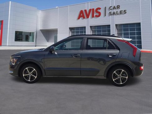 Used 2025 Kia Niro LX FWD image 10