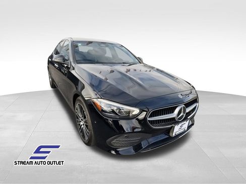 Used 2025 Mercedes-Benz C 300 4MATIC Sedan image 2