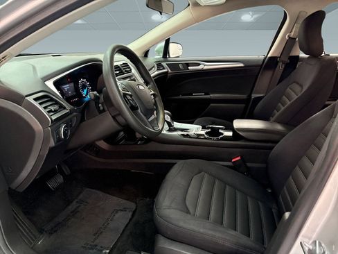 Used 2014 Ford Fusion SE image 5