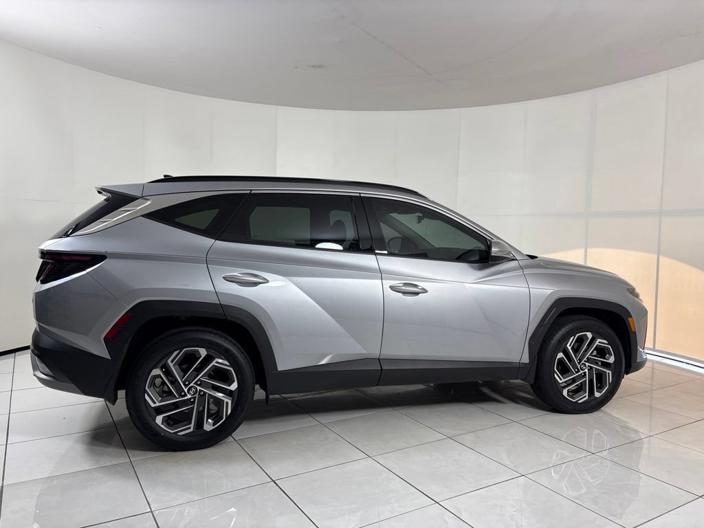 Used 2025 Hyundai Tucson Limited AWD/4WD image 6
