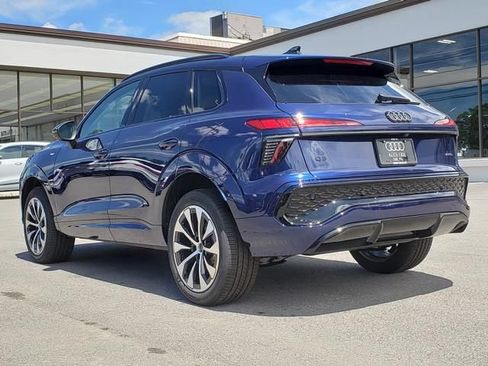 New 2026 Audi Q3 quattro 2.0T AWD/4WD image 5