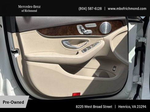 Used 2016 Mercedes-Benz C 300 4MATIC Sedan image 4