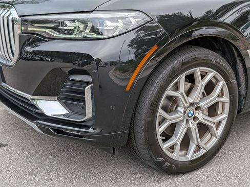 Used 2022 BMW X7 xDrive40i w/ Premium Package image 9