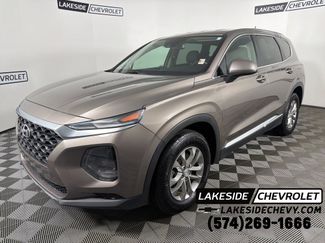 Used 2019 Hyundai Santa Fe SE video 1