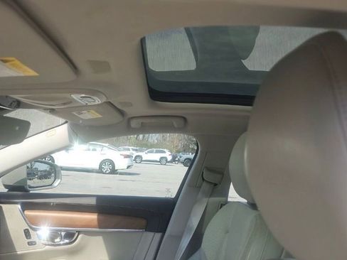 Used 2018 Volvo S90 T6 Inscription image 11