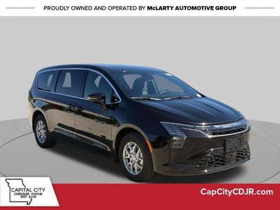 New 2027 Chrysler Pacifica Select