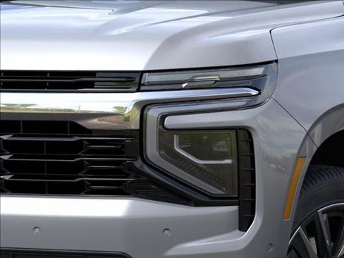 New 2026 Chevrolet Suburban LS image 10