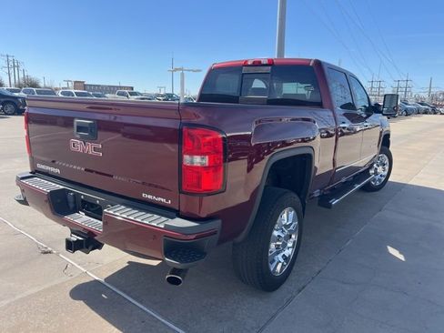 Used 2017 GMC Sierra 2500 Denali image 4