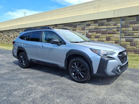 Used 2023 Subaru Outback Onyx Edition XT AWD/4WD image 1