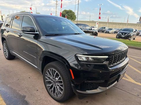 Used 2024 Jeep Grand Cherokee L Summit AWD/4WD image 4