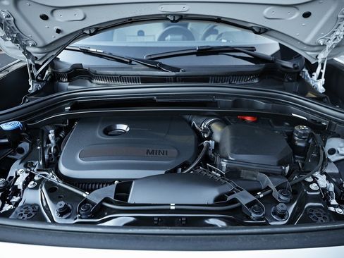 Used 2025 MINI Cooper Countryman S w/ Comfort Package Max image 31