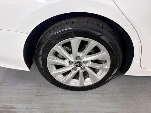 Used 2022 Toyota Camry LE w/ Carpet Mat Package (TMS) FWD image 11