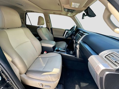 Used 2020 Toyota 4Runner SR5 image 33