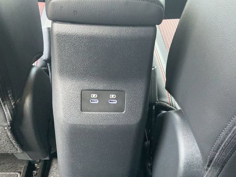 Certified 2025 Nissan Kicks SR FWD image 33