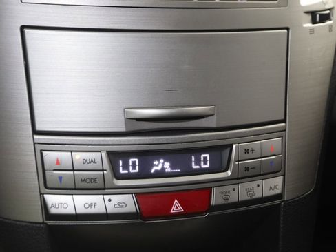 Used 2011 Subaru Outback 2.5i Limited w/ PWR Moonroof Pkg image 24