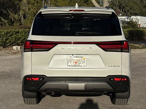Certified 2025 Lexus LX 600 4WD w/ Luxury Package image 38