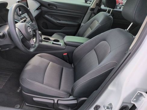 Certified 2025 Nissan Altima 2.5 S FWD image 15