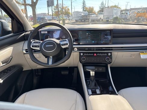 New 2026 Hyundai Tucson SEL image 18