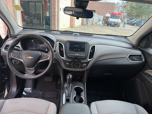 Used 2021 Chevrolet Equinox LT FWD image 20