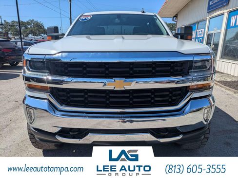 Used 2018 Chevrolet Silverado 1500 LT w/ Trailering Package AWD/4WD image 8