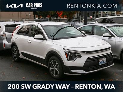 Used 2025 Kia Niro LX