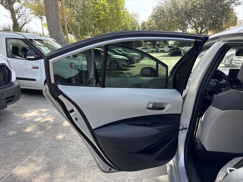 Used 2022 Toyota Corolla LE FWD image 20