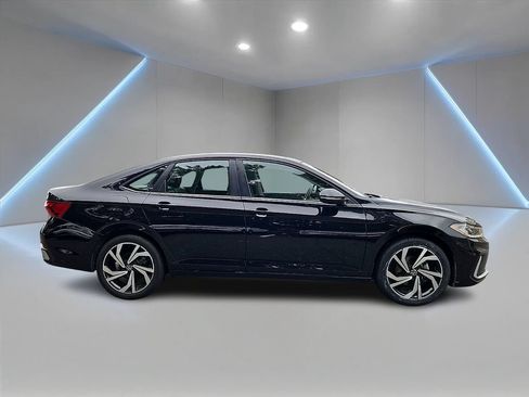 Certified 2026 Volkswagen Jetta SEL FWD image 4