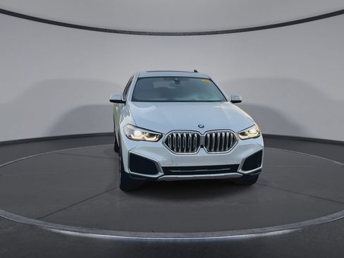 Used 2022 BMW X6 xDrive40i w/ Premium Package AWD/4WD image 3