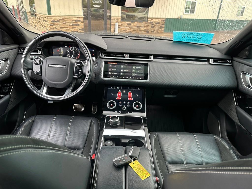 Used 2018 Land Rover Range Rover Velar R-Dynamic SE AWD/4WD image 25