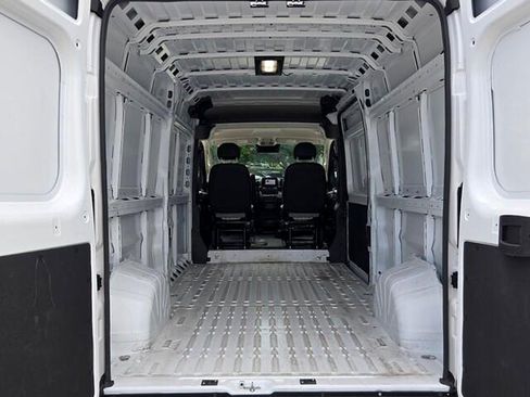 Used 2026 RAM ProMaster 2500 w/ Convenience Group FWD image 14