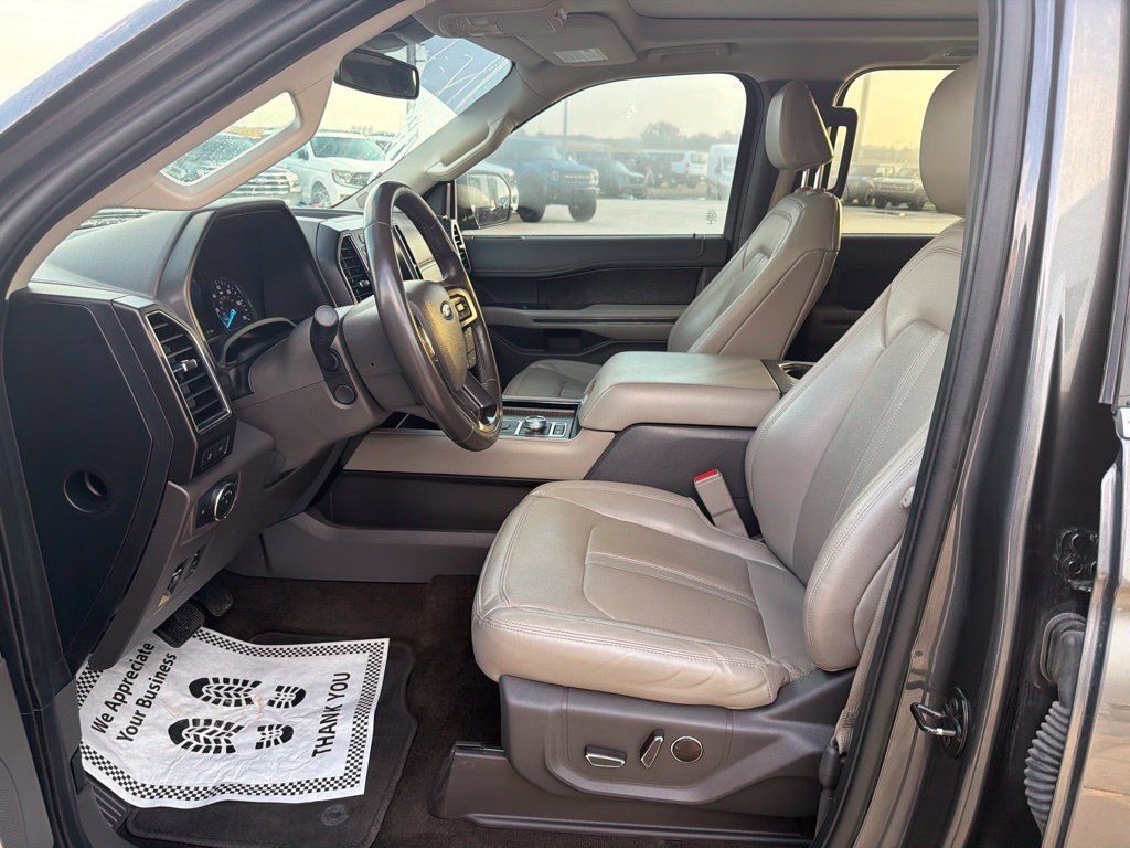 Used 2021 Ford Expedition Max Limited AWD/4WD image 13