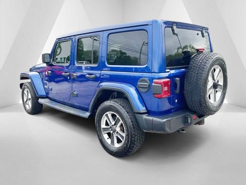 Used 2019 Jeep Wrangler Unlimited Sahara w/ Uconnect 4C Nav & Sound Group AWD/4WD image 5