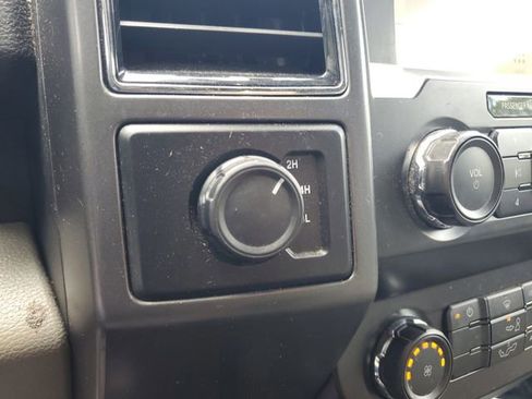 Used 2019 Ford F150 XLT image 21